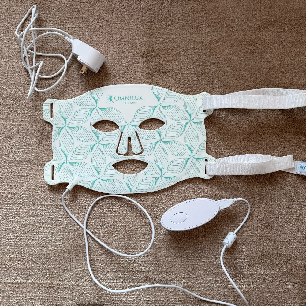Omnilux Contour Face LED red light therapy mask